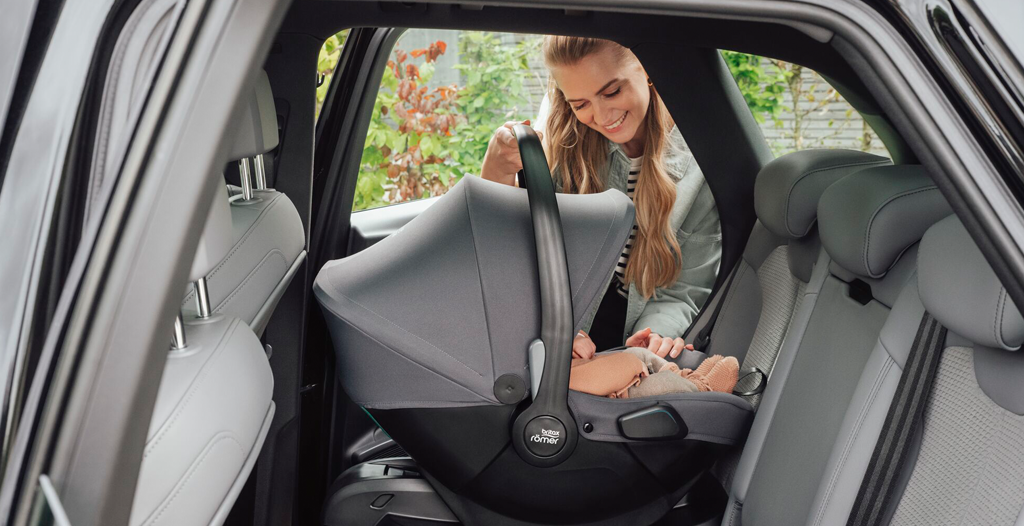 Lekki fotelik dla noworodka - Britax Romer Baby-Safe Core - Blog - Sklep-Smile.pl