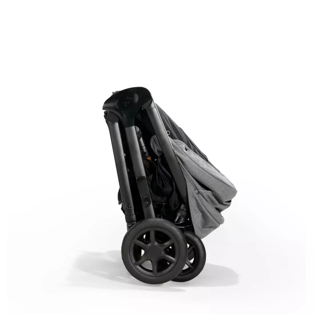 Joie Finiti Signature | Carbon Joie Finiti Signature | Carbon